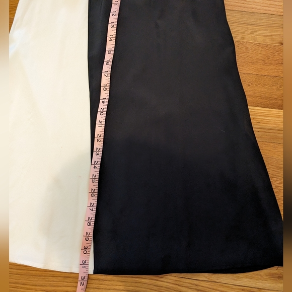 Bebe Dress - Picture 2 of 5